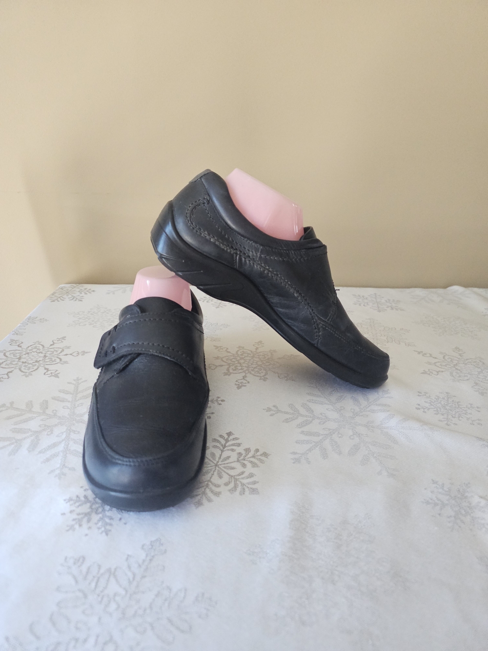 Ecco Womens Slip-On Velcro Light Walking  Shoes Leather Loafers  Sz 40